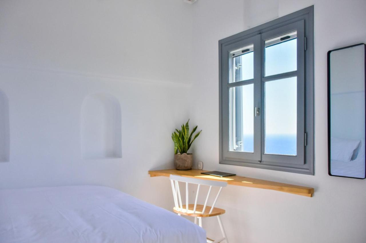 Отель Living Theros Luxury