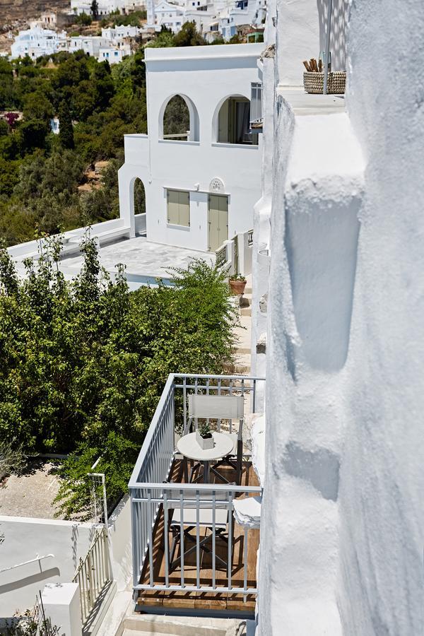 Отель Living Theros Luxury Kardhiani